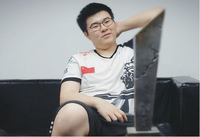 由两位绿茵 由两位绿茵